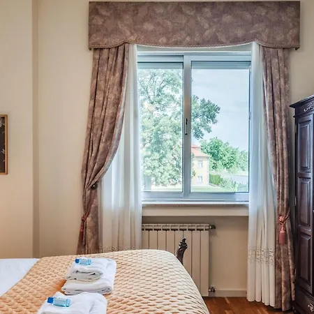 公寓 Aposentus - Vintage Retreat In Sa Carneiro Plaza 波尔图