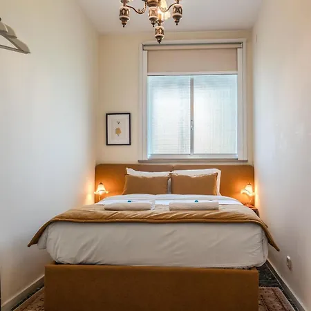 Aposentus - Vintage Retreat In Sa Carneiro Plaza * Porto