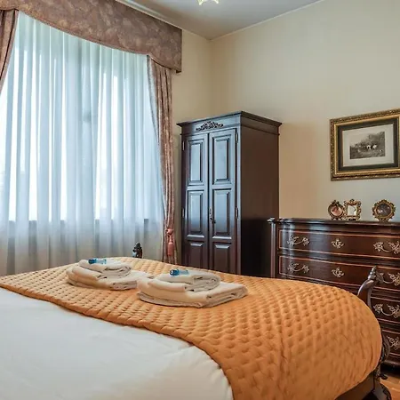 Aposentus - Vintage Retreat In Sa Carneiro Plaza Porto